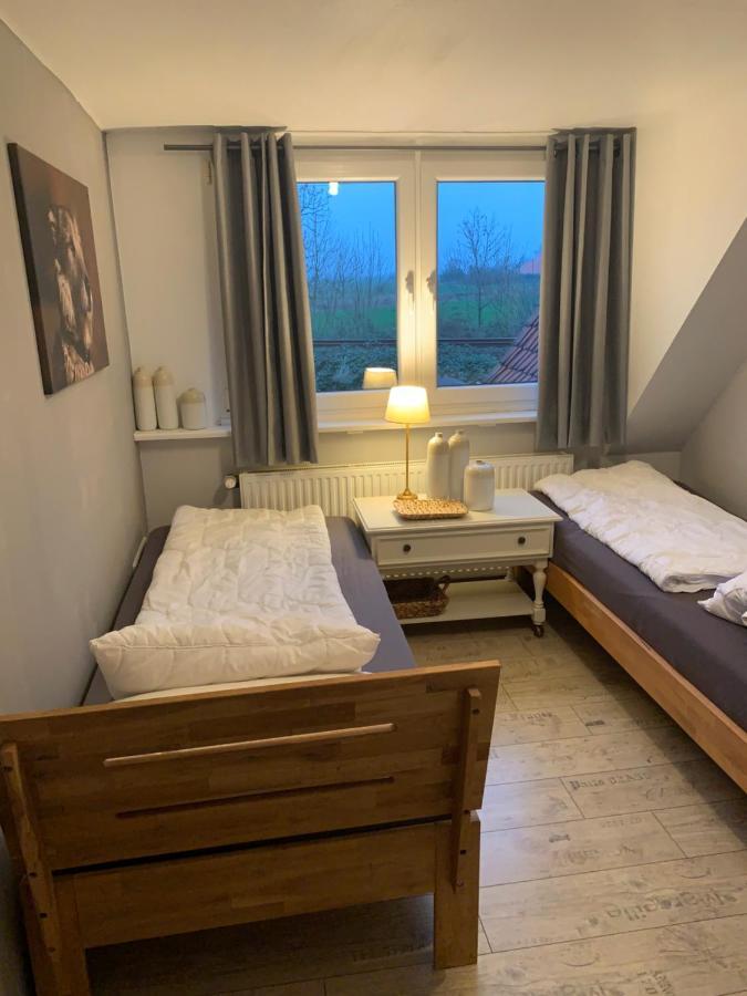 Lüttes Huus Villa Emden Exterior foto